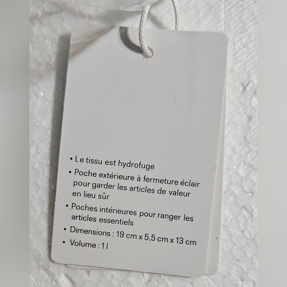 💙💛lululemon‎ Everywhere Belt Bag 1L🩷🩵 - Picture 4 of 6